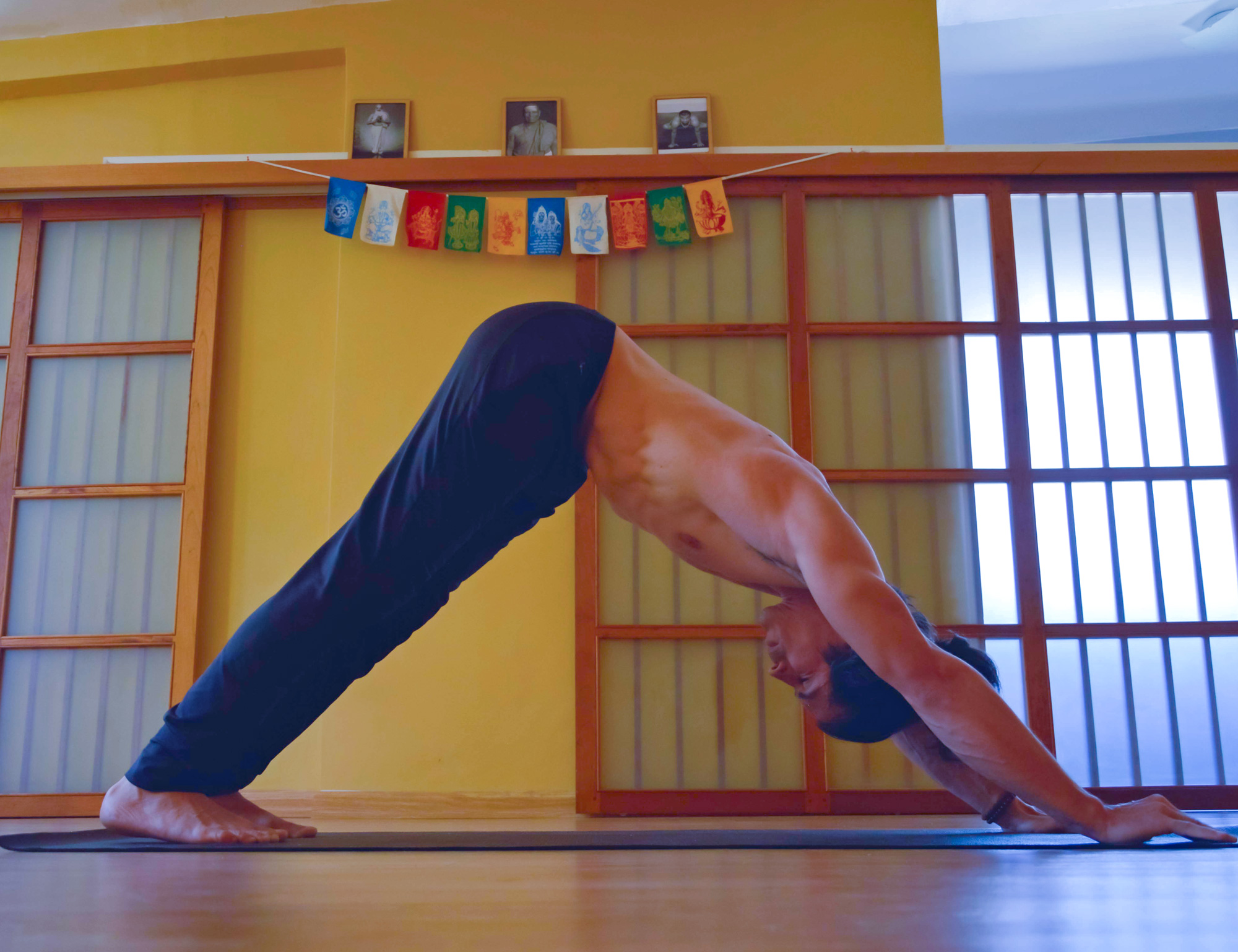 Pedro Luis en Perro Boca Abajo